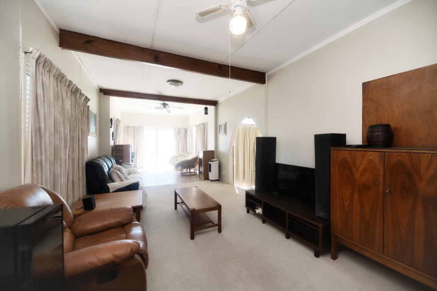 5 Bedroom Property for Sale in De Kelders Western Cape